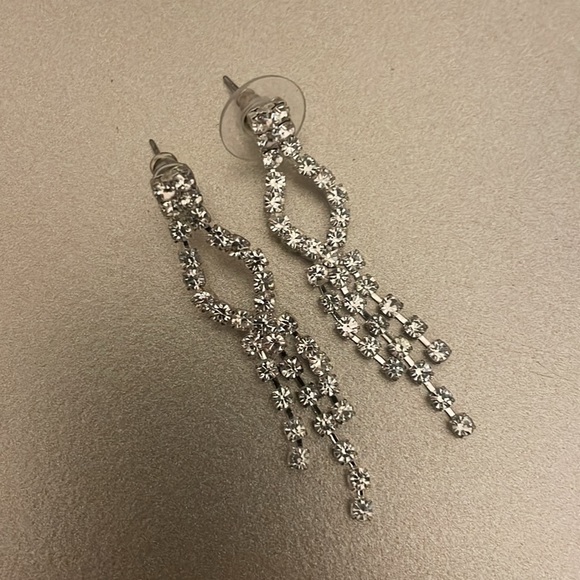 Vintage rhinestone necklace and earring set - Picture 5 of 5